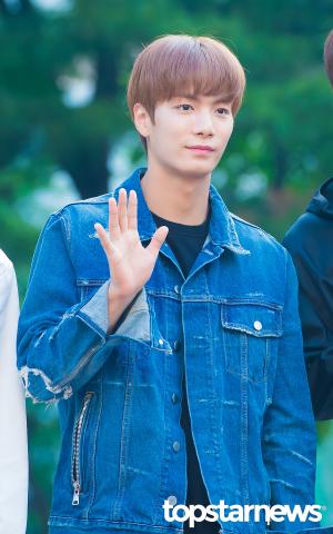 [HD포토] 뉴이스트(NU’EST) JR, ‘아침을 밝히는 잘생김’ (뮤직뱅크)