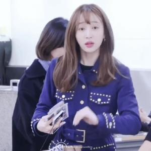 이엑스아이디(EXID) 하니, 공항에서 드러난 팬사랑 다시금 화제…“편지는 꼭 챙길거야“