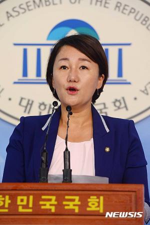 민주당, &apos;독재자 후예&apos; 발언에 발끈한 한국당에 "아니라면 5.18 망언 징계 나서야"