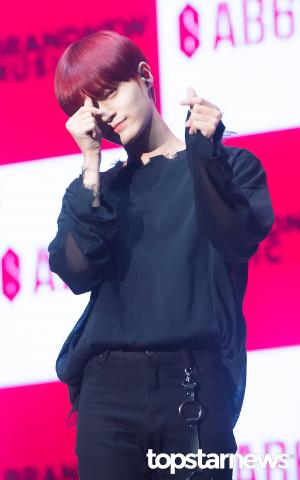 [HD포토] 에이비식스(AB6IX) 이대휘, ‘사랑스러움의 정석’ (BREATHE)