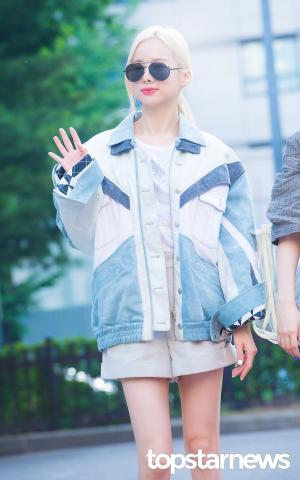 [HD포토] 이엑스아이디(EXID) 솔지, ‘레고를 향한 손인사’ (뮤직뱅크)