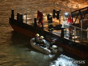 헝가리 부다페스트 침몰 유람선 ‘하블레아니‘, 한국인 단체 여행객 탑승하고 있어…7명 구조·7명 사망·19명 실종