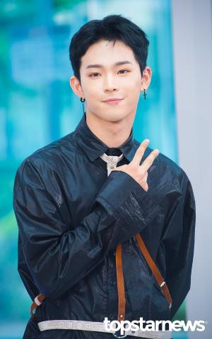 [HD포토] 원어스(ONEUS) 이도, ‘살짝 지은 미소’ (팩트인스타)