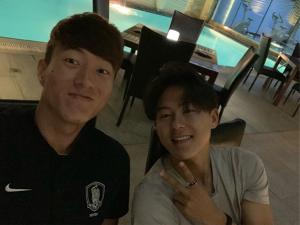 이승우, 황의조와 다정한 투샷 눈길 “늘 한결같은 표정 우리 의조형”