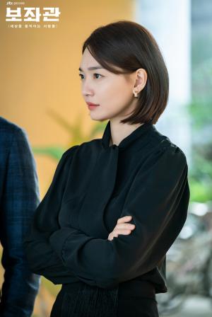 드라마 ‘보좌관’ 속 신민아 패션, 국회의원으로 완벽 변신한 모습 ‘벌써부터 기대만발’