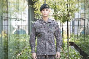 김수현, 군대 제대 앞둔 늠름한 모습 눈길…‘앞으로의 행보는?’