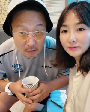 박지윤♥︎정형석, 성우 부부의 ‘김영철의 파워FM’ 인증샷 “오늘도 고고”