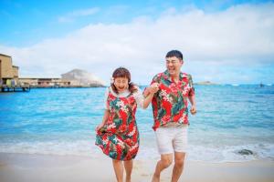 홍윤화, 남편 김민기와 하와이 신혼여행 스냅사진…‘다이어트가 신의 한 수’