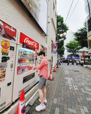 금요웹툰 ‘외모지상주의’ 작가 박태준, 화보 방불하게 하는 여행 인증샷…‘얼짱출신 다워’