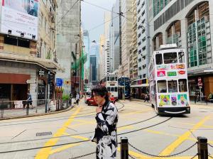 ‘슈퍼밴드’ 애프터문 케빈오, 탈락 후 홍콩서 포착…“매니저 사진 잘 찍죠”