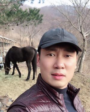 [리부트] 이승윤, ‘전지적 참견 시점(전참시)’ 매니저 강현석 하차→‘복면가왕’ 출연 소감 눈길