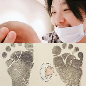 ‘다둥이 부부’ 하하♥별, 아기 발도장 공개 ‘눈길’…“딸 바보 예약”