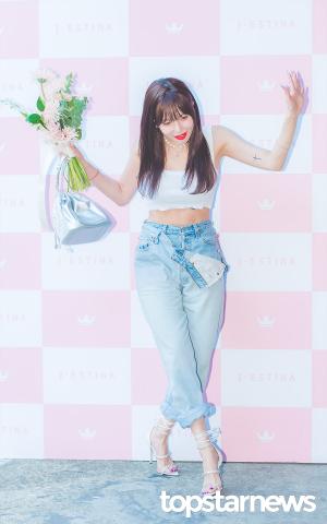 [HD포토] 현아(HyunA), ‘인사마저 느낌있게’