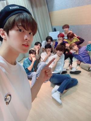 엑스원(XI), 데뷔 앞둔 귀염뽀짝이들…리더 한승우부터 김우석까지 (ft. 활동기간)