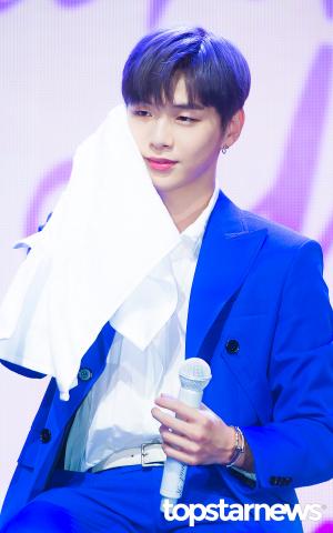 [HD포토] 강다니엘(KANG DANIEL), ‘흰 수건보다 못한 삶’ (뭐해)