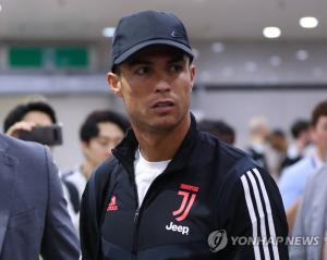 [이슈] 12년 만 한국 찾은 ‘호날두 노쇼’에 한국프로축구연맹, “축구 팬에게 실망 끼쳐 깊이 사과”