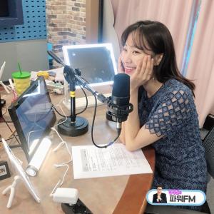 ‘김영철의 파워FM(철파엠)’ 주시은 아나운서, 20대다운 싱그러운 미소…‘수요일의 주바페’
