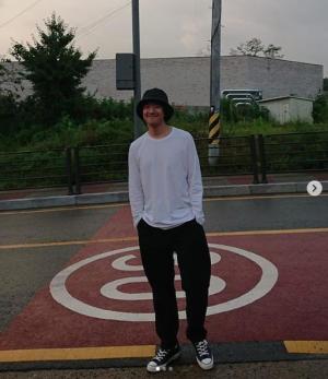 스윗소로우 성진환, 탈퇴 이후 근황 “비가 와서 기분이 좋은 사람”