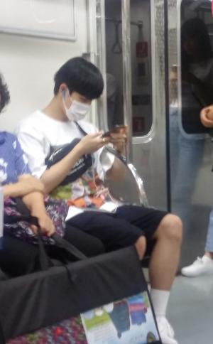 김재환, 데뷔 후에도 꾸준한 지하철 목격담…‘지하철에서 째니 만나면 기절각’