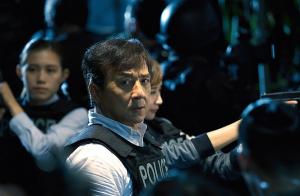 중국 영화 최대 제작비 투입 ‘블리딩스틸’, 성룡의 시그니처 액션 폭발