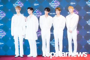 [UHD포토] 씨아이엑스(CIX), ‘눈부신 순백의 왕자님들’ (엠카운트다운)