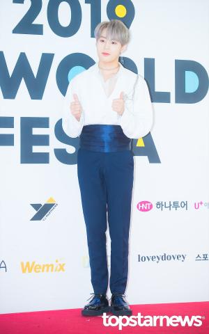 [HD포토] 하성운(HA SUNG WOON), ‘엄지척을 부르는 미모’ (2019 케이월드 페스타)