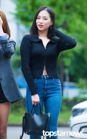 [HD포토] 씨엘씨(CLC) 장예은, ‘개미허리 드러낸 패션’ (뮤직뱅크)