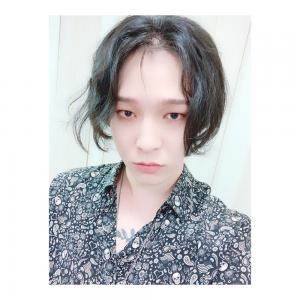 사우스클럽 남태현, 장재인과 &apos;양다리 논란&apos; 이후 근황 공개...&apos;자체발광 비주얼&apos;