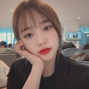 위키미키(Weki Meki) 최유정, 인스타 속 성숙해진 미모…‘애교는 여전’