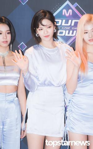 [HD포토] 트와이스(TWICE) 정연, ‘한껏 꺾인 쉼표 머리’ (엠카운트다운)