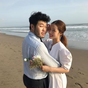 김기방, 바가지머리 모델 ‘♥김희경’과 결혼 2주년 자축…“매일매일이 설렙니다” 사랑꾼 면모