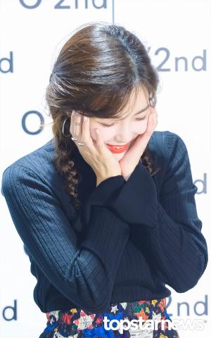 [HD포토] 현아(HyunA), ‘하트 요청에 부끄부끄’