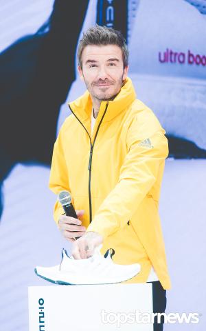 [HD포토] 데이비드 베컴(David Beckham), ‘한글이 들어간 특별한 신발’