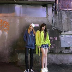 박봄, 2NE1(투애니원) 우정 빛냈다…산다라박과 리즈 시절 미모 과시
