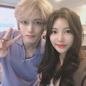 &apos;천명훈♥&apos; 조희경, 김재중의 성공한 덕후 인증…"이제야 올리는 사진"