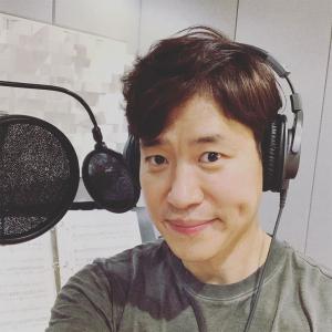 &apos;비디오스타&apos; 유준상, 홍은희와 11살 나이 차이 이긴 훈훈한 비주얼…&apos;같이펀딩&apos; 이어 활약하는 예능 대세