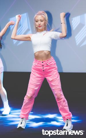 [HD포토] 있지(ITZY) 유나, ‘피트니스 대회 나가도 입상할 것 같은 건강美’ (BIAF 2019)