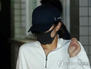 ‘LSD-에더럴 등 마약 반입 적발’ 홍정욱 전 의원 딸, 불구속 상태서 재판…구속영장 기각 사유는?