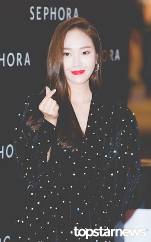 [HD포토] 제시카(Jessica), ‘미소만큼이나 반짝이는 주얼리 박힌 블랙 벨벳 원피스’