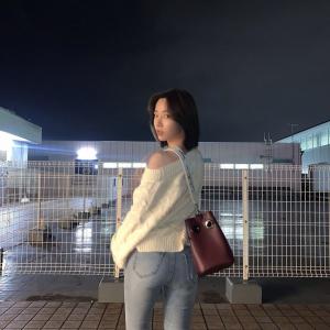 &apos;썸바디2&apos; 코코소리 출신 가수 김소리, 여행지서 새침한 표정 “뒷모습도 예쁘네”