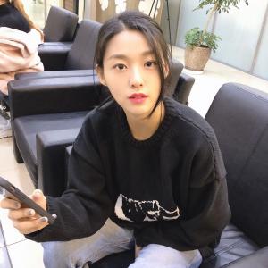 에이오에이(AOA) 설현, 인스타서 흑발 여신의 변신 예고 "검은 머리 안녕"