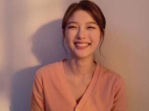 ‘일단 뜨겁게 청소하라’(일뜨청) 김유정, 20대 나이의 청량美 물씬…‘차기작 빨리 주세요’