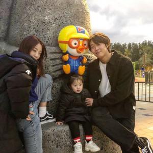 허민♥정인욱, 딸 아인이와 제주도 여행…갈수록 닮아가는 부부의 행복한 일상