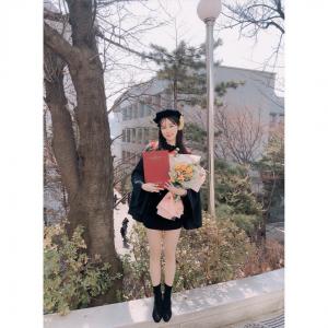 ‘연애의 맛 시즌3’ 정준♥김유지(송유지), 대학 졸업사진 보니…‘13살 나이 차이 극복하고 결혼까지?’