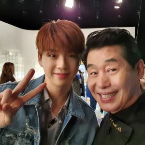 ‘활동중단→악플러 2차 고소’ 강다니엘, 이연복과 밝은 미소…‘편스토랑 촬영’