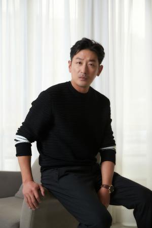 [인터뷰①] ‘백두산’ 하정우 “이병헌 캐스팅? &apos;미스터 션샤인&apos; 때부터 함께하자고 연락...성실함과 열정 넘치는 선배”