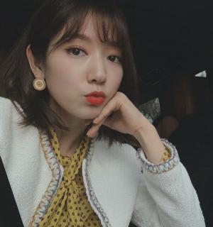 ‘상속자들’ 박신혜, 차 안 밝게 빛내는 여신 미모…재방송 볼 수 있는 채널은?
