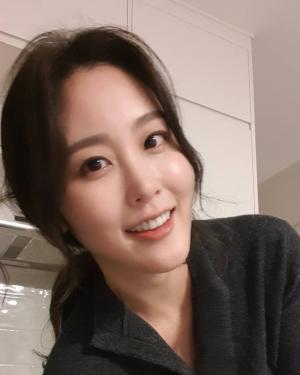 ‘어서와 한국은 처음이지’ 신아영 아나운서, 남편이 반한 청순 비주얼…‘결혼 후 물 올랐네’