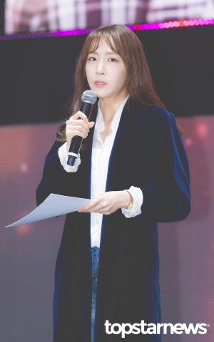 [HD포토] 김이나, ‘양준일 팬미팅 MC 맡았어요’ (팬미팅)