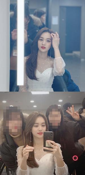 ‘꽃길만 걸어요’ 정유민, ‘2019 KBS 연기대상’ 비하인드 컷 공개…’반전 매력 황수지’